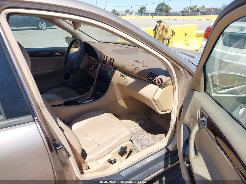 2003 Mercedes-benz C class VIN WDBRF81J33F383542 IAAI salvage auction — NORMAL WEAR, Clear - Dealer Only (California), sold $350 on 2026-08-20 (photo 5)
