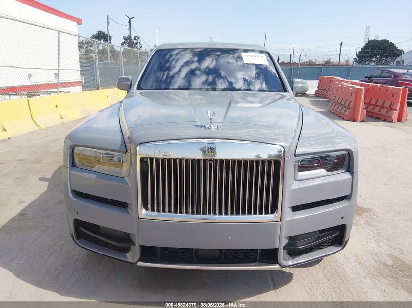 2019 Rolls-royce Cullinan VIN SLA689X50KU114060 IAAI salvage auction — NORMAL WEAR, Clear (California), sold $10,100 on 2026-09-28 (photo 6)