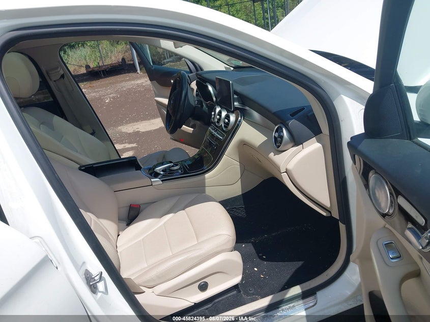 2018 Mercedes-benz Glc VIN WDC0G4KB7JV028166 IAAI salvage auction — RIGHT REAR, Wait Title, sold $8,300 on 2026-09-08 (photo 5)