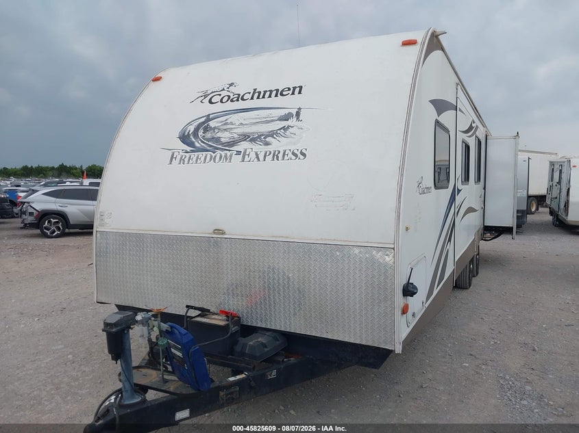 2013 Coachmen 310bhds VIN 5ZT2FEWB4DA007867 IAAI salvage auction — SIDE, Clear (Oklahoma), sold $675 on 2026-09-23 (photo 2)