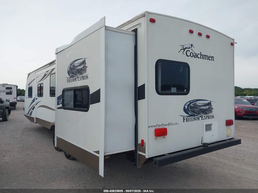 2013 Coachmen 310bhds VIN 5ZT2FEWB4DA007867 IAAI salvage auction — SIDE, Clear (Oklahoma), sold $675 on 2026-09-23 (photo 3)