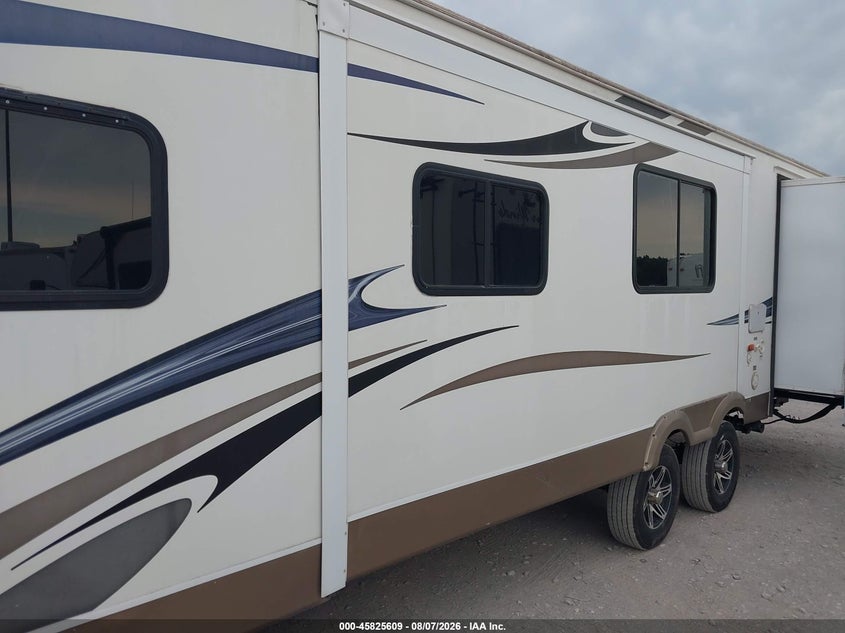 2013 Coachmen 310bhds VIN 5ZT2FEWB4DA007867 IAAI salvage auction — SIDE, Clear (Oklahoma), sold $675 on 2026-09-23 (photo 6)