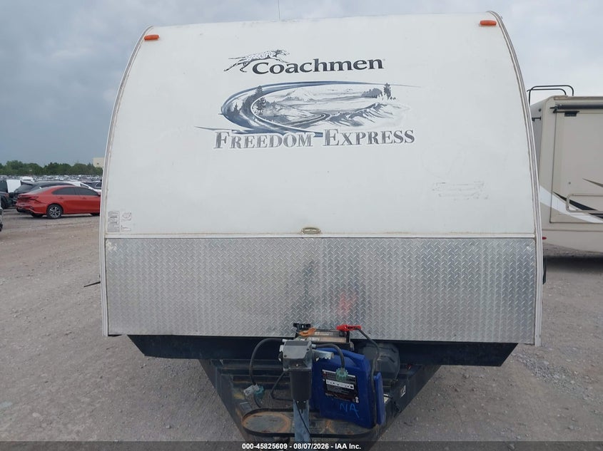 2013 Coachmen 310bhds VIN 5ZT2FEWB4DA007867 IAAI salvage auction — SIDE, Clear (Oklahoma), sold $675 on 2026-09-23 (photo 7)