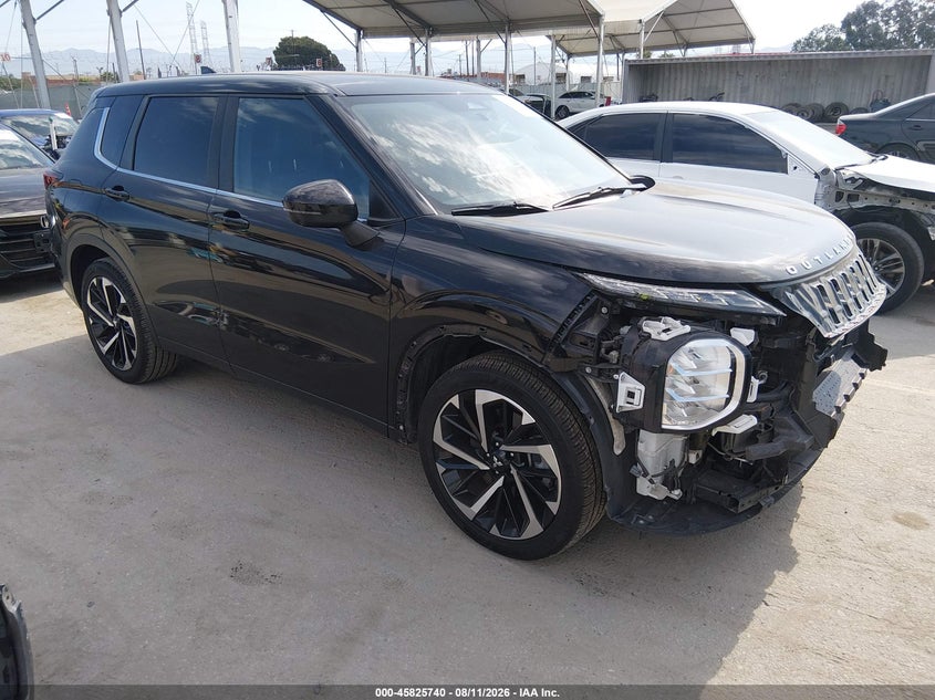 2024 Mitsubishi Outlander VIN JA4J3VA81RZ041365 — IAAI salvage auction photo