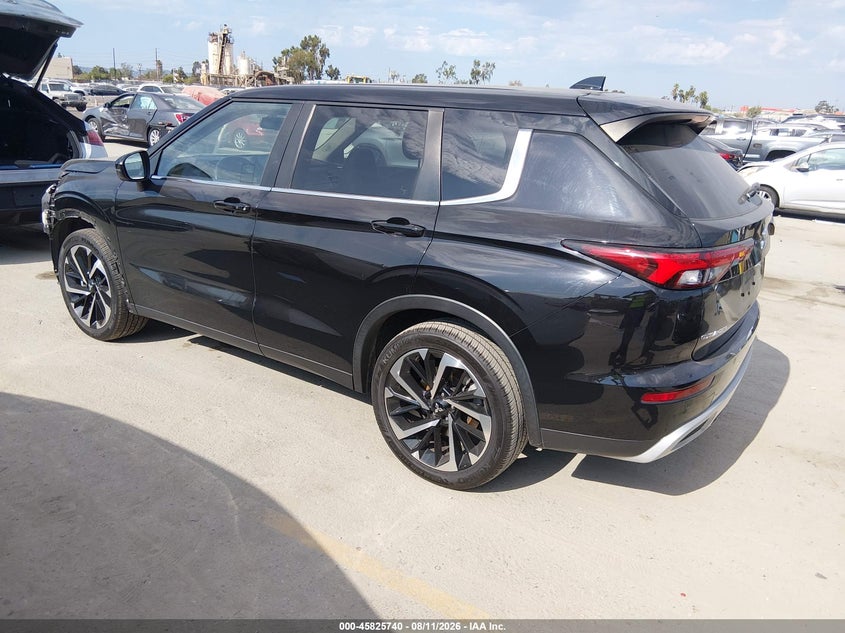 2024 Mitsubishi Outlander VIN JA4J3VA81RZ041365 IAAI salvage auction — FRONT END, Wait Title, sold $9,200 on 2026-10-18 (photo 3)