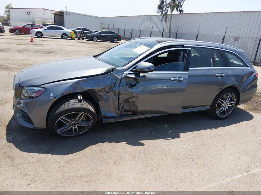 2019 Mercedes-benz E-klasse VIN WDDZH6JB1KA489921 IAAI salvage auction — SIDE, Salvage Title, sold $9,200 on 2026-08-16 (photo 6)