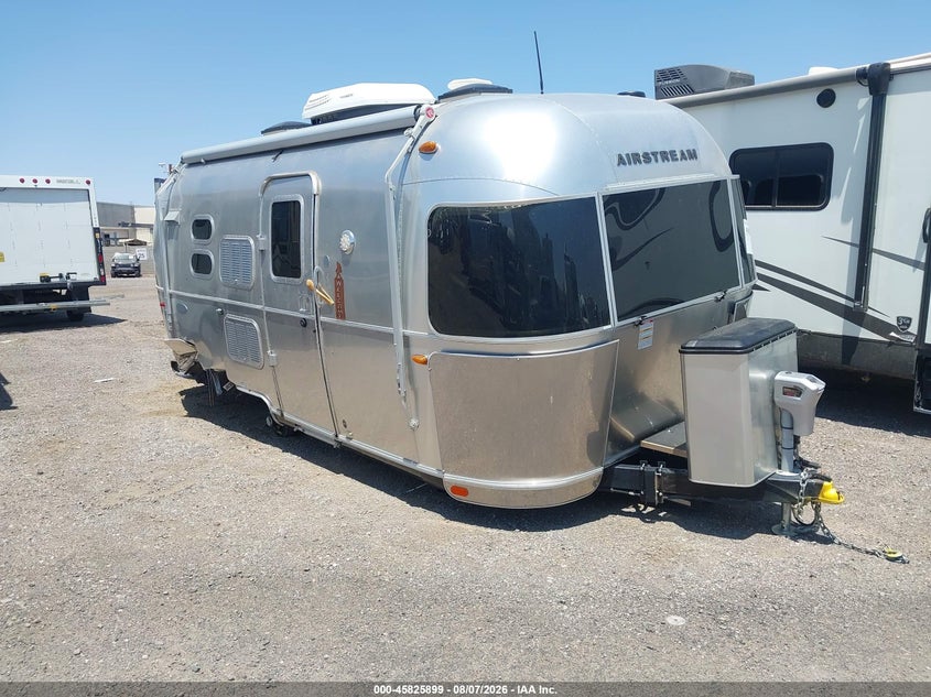 2019 Other Other VIN 1STC9AD1XKJ548355 IAAI salvage auction — REAR END, Wait Title, sold $1,850 on 2026-10-06 (photo 1)