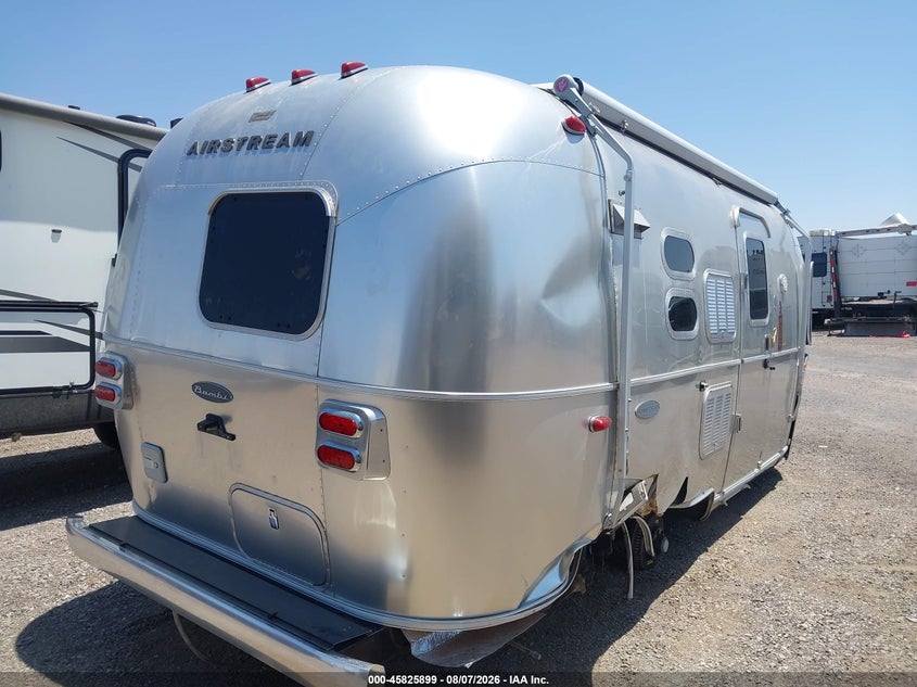 2019 Other Other VIN 1STC9AD1XKJ548355 IAAI salvage auction — REAR END, Wait Title, sold $1,850 on 2026-10-06 (photo 4)