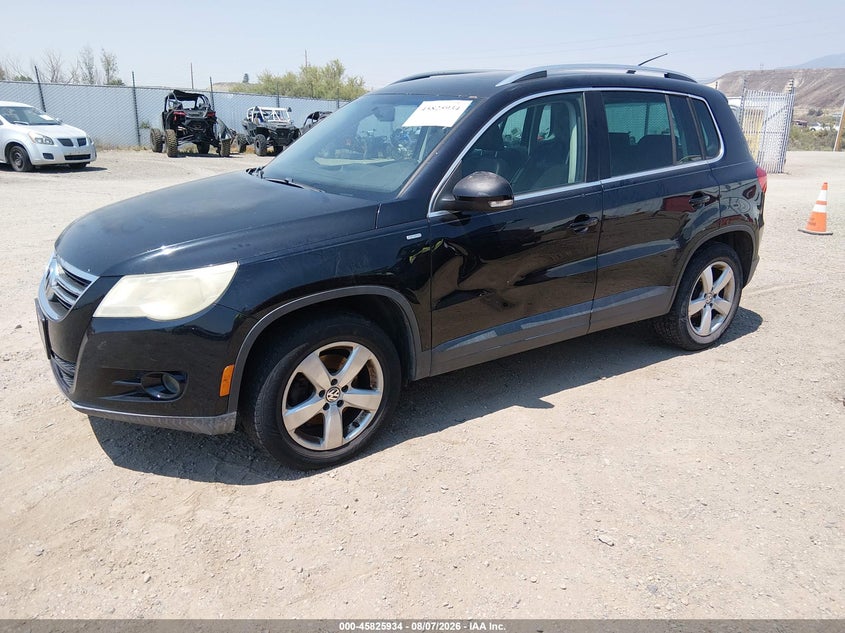 2010 Volkswagen Tiguan VIN WVGBV7AX1AW514058 IAAI salvage auction — NORMAL WEAR, Clear (Colorado), sold $50 on 2026-08-12 (photo 2)