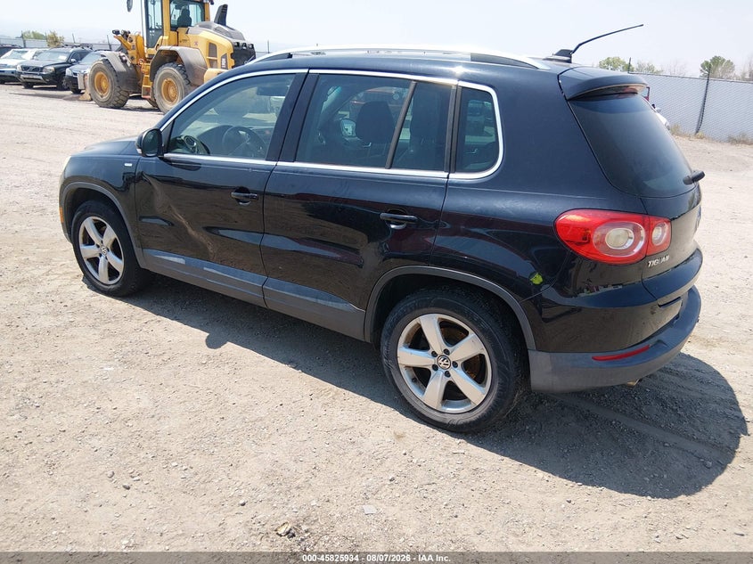 2010 Volkswagen Tiguan VIN WVGBV7AX1AW514058 IAAI salvage auction — NORMAL WEAR, Clear (Colorado), sold $50 on 2026-08-12 (photo 3)