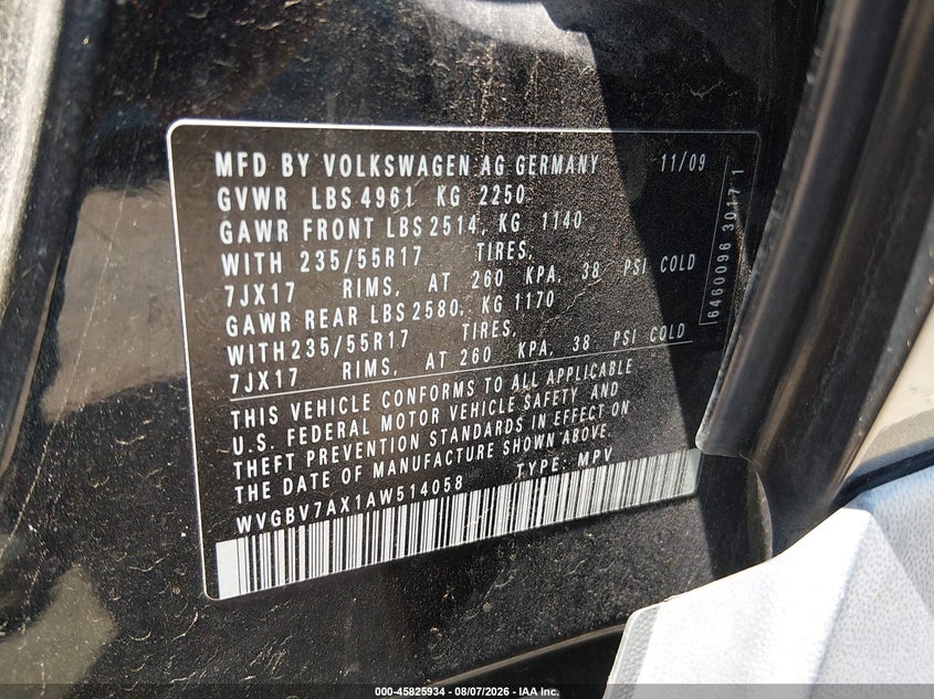 2010 Volkswagen Tiguan VIN WVGBV7AX1AW514058 IAAI salvage auction — NORMAL WEAR, Clear (Colorado), sold $50 on 2026-08-12 (photo 9)