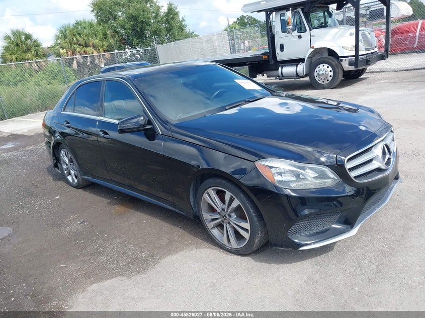 2016 Mercedes-benz E-klasse VIN WDDHF5KB7GB266441 IAAI salvage auction — REAR END, Clear (Florida), sold $3,850 on 2026-08-19 (photo 1)
