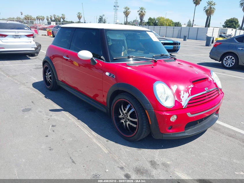 2005 Mini Cooper VIN WMWRE33525TG99283 IAAI salvage auction — LEFT SIDE, Salvage (California), sold $275 on 2026-08-18 (photo 1)