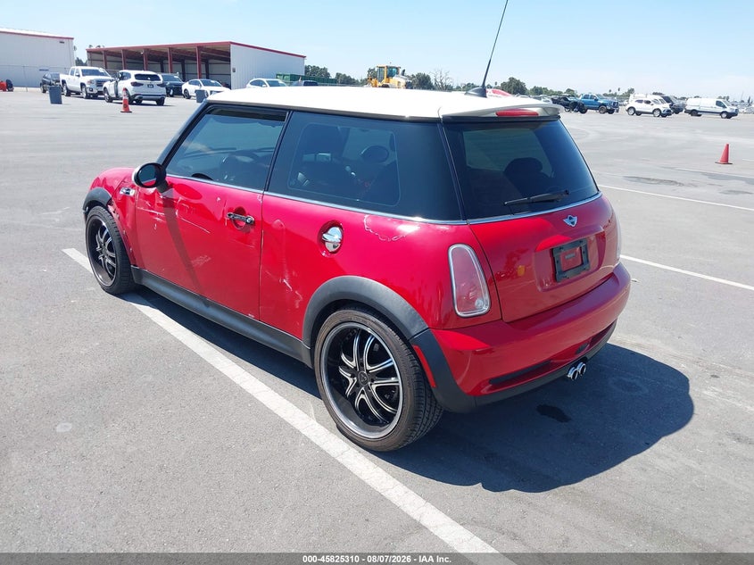 2005 Mini Cooper VIN WMWRE33525TG99283 IAAI salvage auction — LEFT SIDE, Salvage (California), sold $275 on 2026-08-18 (photo 3)