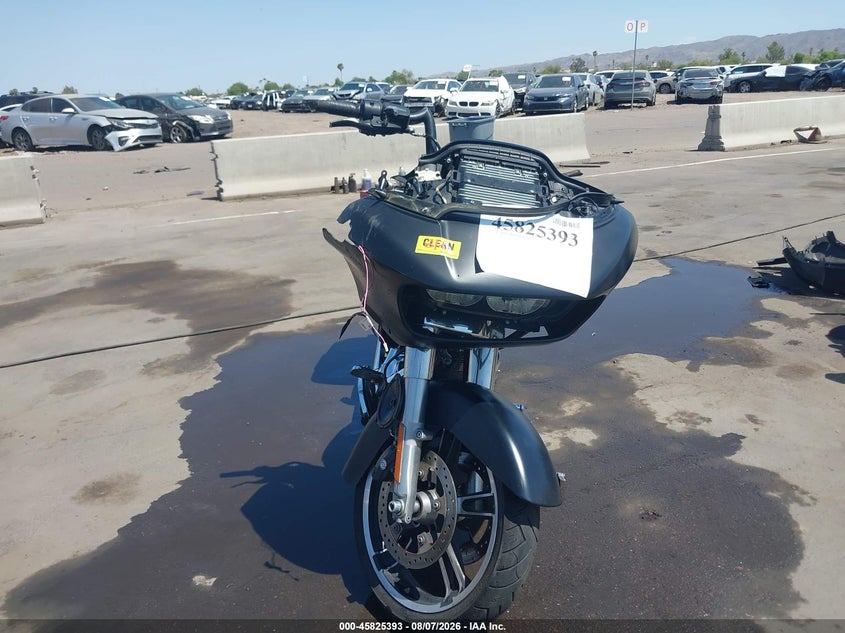 2016 Harley-Davidson Road Glide VIN 1HD1KHM16GB635382 IAAI salvage auction — Front End, Salvage, sold $3,650 on 2026-10-13 (photo 5)