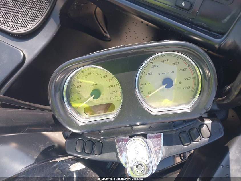 2016 Harley-Davidson Road Glide VIN 1HD1KHM16GB635382 IAAI salvage auction — Front End, Salvage, sold $3,650 on 2026-10-13 (photo 7)