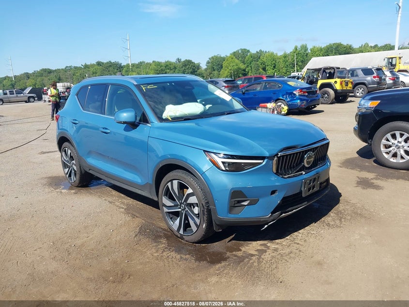2024 Volvo Xc40 VIN YV4L12UF5R2320305 — IAAI salvage auction photo