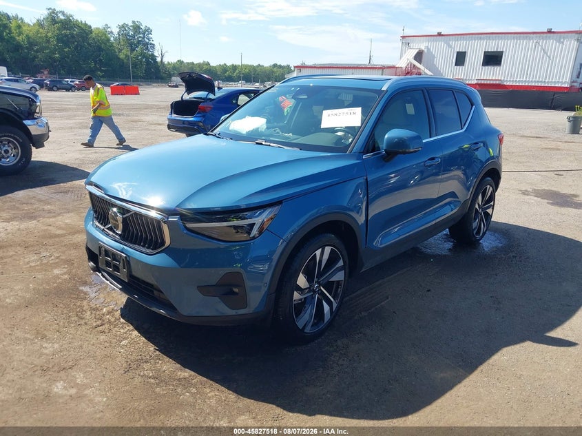 2024 Volvo Xc40 VIN YV4L12UF5R2320305 IAAI salvage auction — FRONT END, Salvage Title, sold $9,100 on 2026-08-28 (photo 2)
