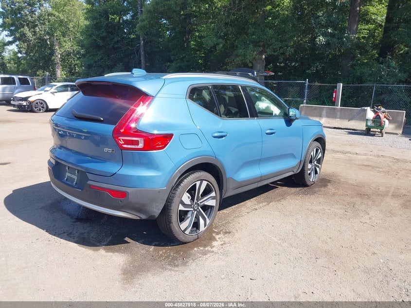 2024 Volvo Xc40 VIN YV4L12UF5R2320305 IAAI salvage auction — FRONT END, Salvage Title, sold $9,100 on 2026-08-28 (photo 4)