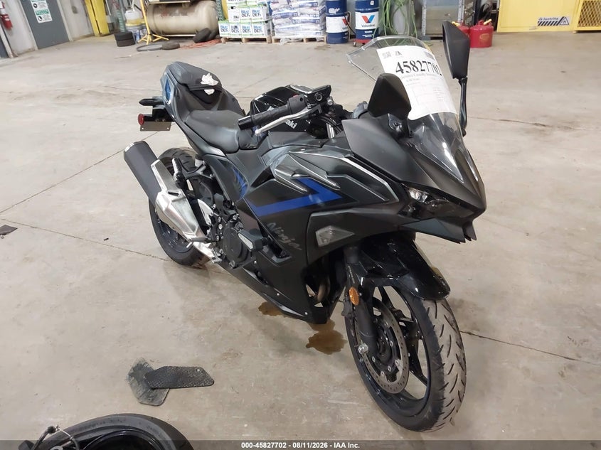 2025 Kawasaki Ninja VIN ML5EXGJ11SDA45782 IAAI salvage auction — LEFT SIDE, Salvage (Indiana), sold $1,000 on 2026-09-30 (photo 1)