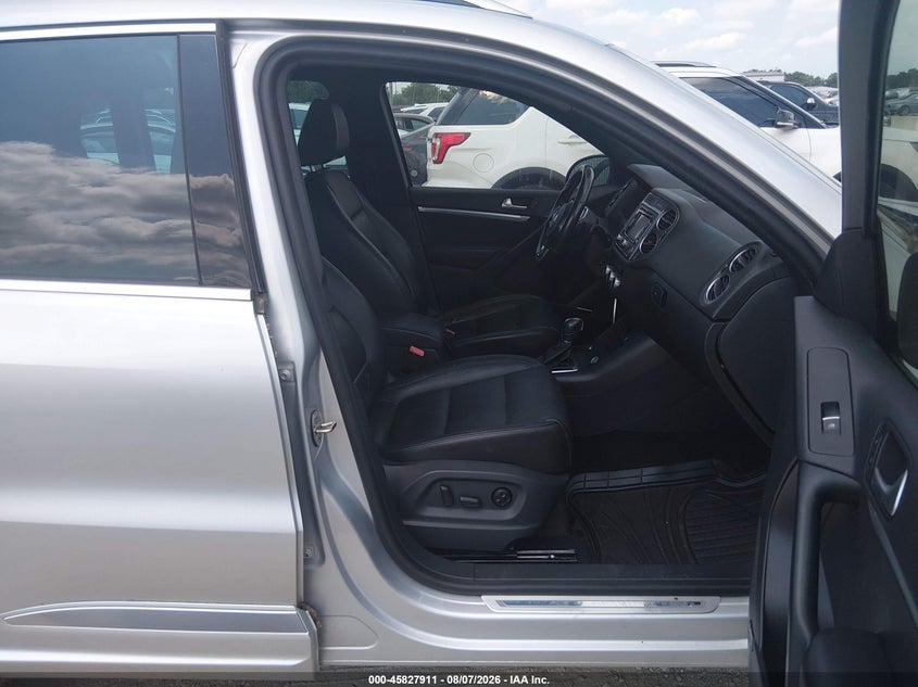 2015 Volkswagen Tiguan VIN WVGBV7AX4FW084677 IAAI salvage auction — NORMAL WEAR, Salvage Title, sold $1,900 on 2026-08-18 (photo 5)