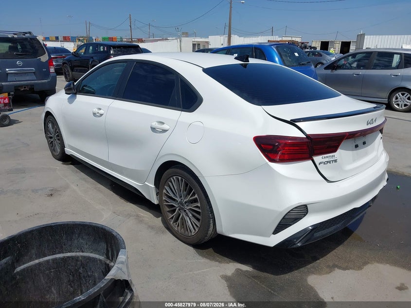 2023 Kia Forte VIN 3KPF54AD6PE615402 IAAI salvage auction — RIGHT SIDE, Wait Title, sold $4,850 on 2026-09-09 (photo 3)