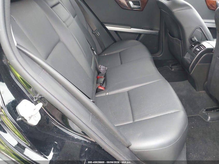 2010 Mercedes-benz Glk-class VIN WDCGG8HB0AF372073 IAAI salvage auction — NORMAL WEAR, Clear (Illinois), sold $1,450 on 2026-08-10 (photo 8)