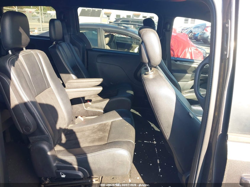 2016 Dodge Caravan VIN 2C4RDGCG4GR316546 IAAI salvage auction — NORMAL WEAR, Wait Title, sold $1,075 on 2026-09-06 (photo 8)
