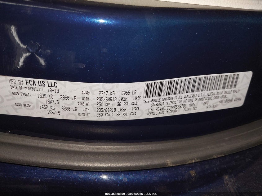 2019 Chrysler Pacifica VIN 2C4RC1GG1KR569780 IAAI salvage auction — FRONT END, Salvage Title, sold $3,850 on 2026-10-11 (photo 9)