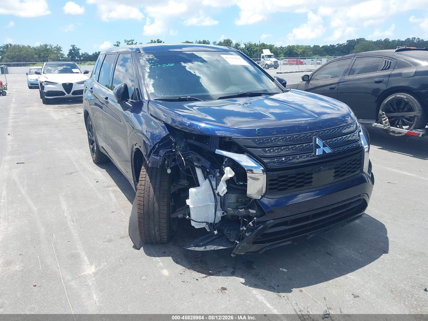 2022 Mitsubishi Outlander VIN JA4J3UA86NZ059171 IAAI salvage auction — RIGHT FRONT, Wait Title, sold $7,650 on 2026-09-28 (photo 1)