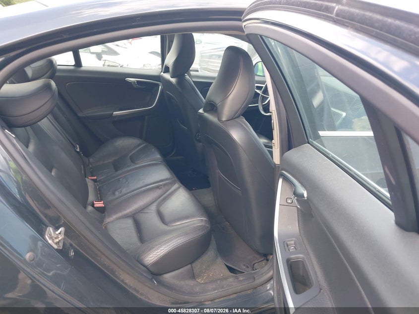 2014 Volvo S60 VIN YV1612FH1E1289918 IAAI salvage auction — NORMAL WEAR, Salvage Title, sold $250 on 2026-08-13 (photo 8)