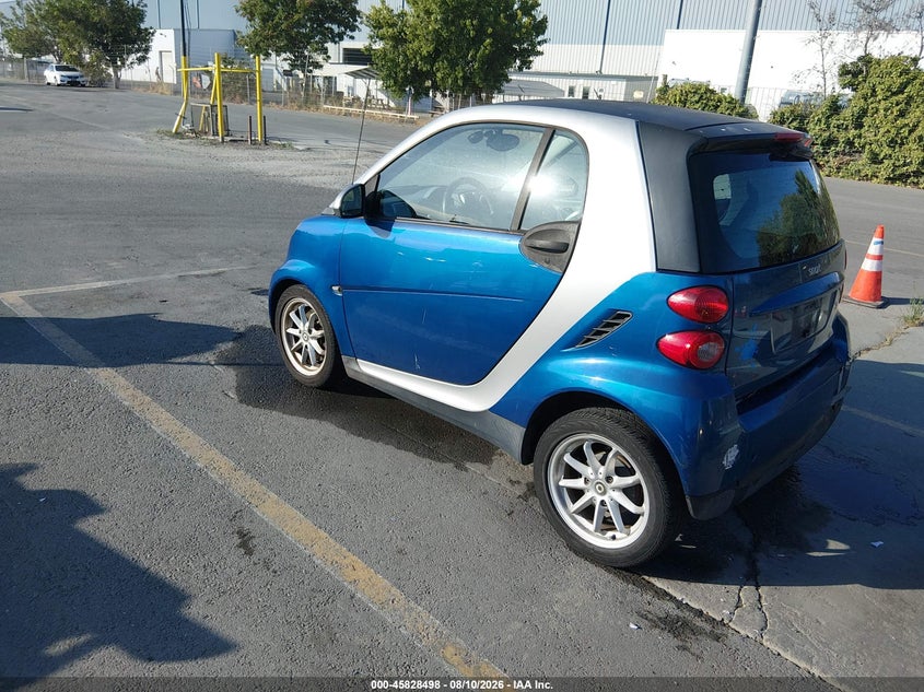 2009 Smart Fortwo VIN WMEEJ31X59K211522 IAAI salvage auction — REAR END, Salvage (California), sold $825 on 2026-08-14 (photo 3)