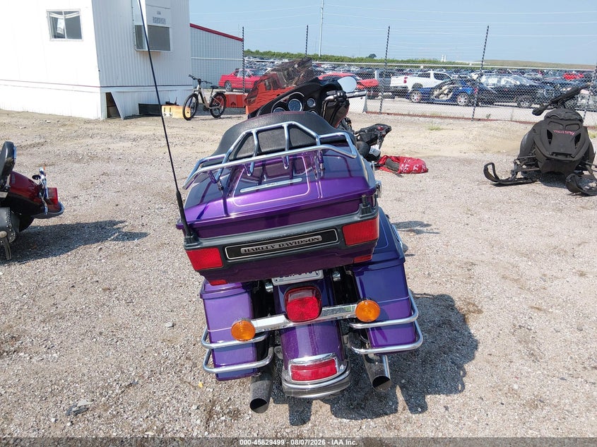 2011 Harley-davidson Flhtcu VIN 1HD1FL41XBB642917 IAAI salvage auction — RIGHT SIDE, Certificate Of Title (Nebraska), sold $1,650 on 2026-09-03 (photo 6)