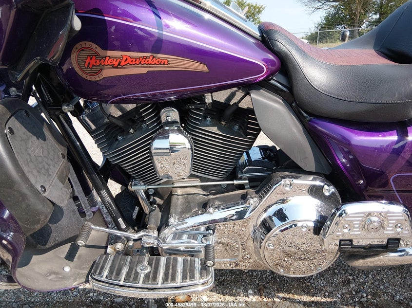 2011 Harley-davidson Flhtcu VIN 1HD1FL41XBB642917 IAAI salvage auction — RIGHT SIDE, Certificate Of Title (Nebraska), sold $1,650 on 2026-09-03 (photo 9)
