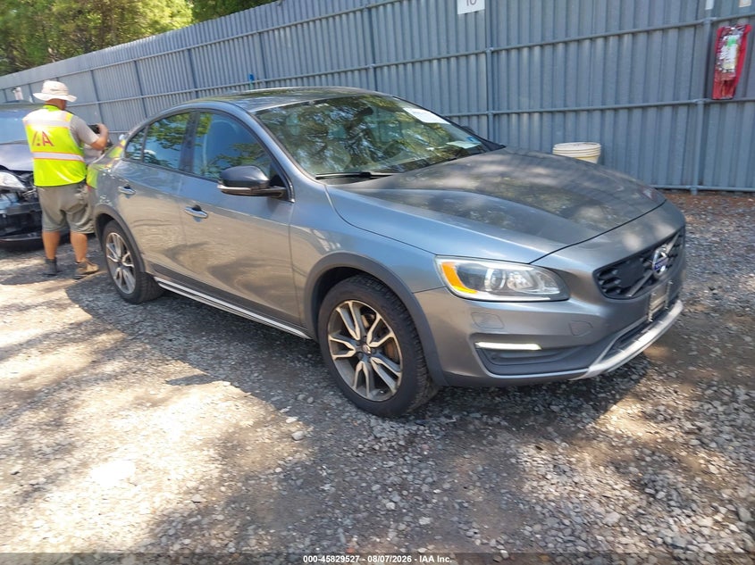 2017 Volvo S60 cross country VIN YV440MUM4H2004765 IAAI salvage auction — NORMAL WEAR, Salvage Title, sold $975 on 2026-08-19 (photo 1)