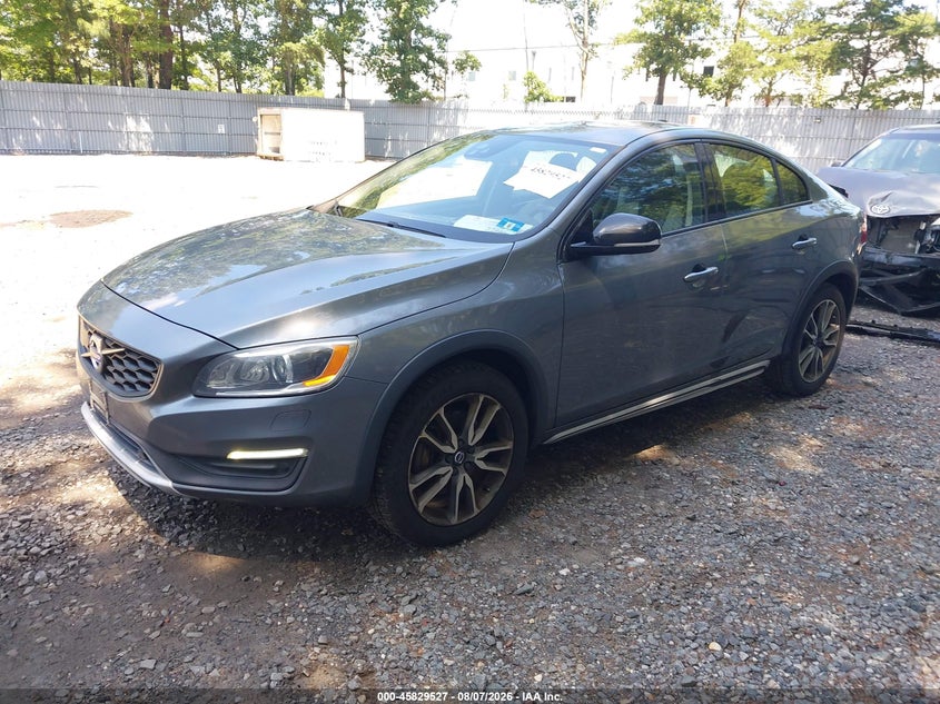 2017 Volvo S60 cross country VIN YV440MUM4H2004765 IAAI salvage auction — NORMAL WEAR, Salvage Title, sold $975 on 2026-08-19 (photo 2)