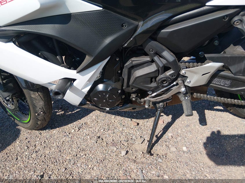 2019 Kawasaki Ninja VIN JKAEXEK13KDA33443 IAAI salvage auction — FRONT END, Clear-Dealer Only (Arizona), sold $1,675 on 2026-09-04 (photo 9)
