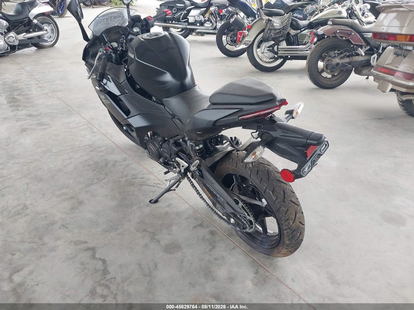 2026 Kawasaki Ninja VIN ML5EXGG17TDA80383 IAAI salvage auction — RIGHT SIDE, Wait Title, sold $950 on 2026-10-02 (photo 3)