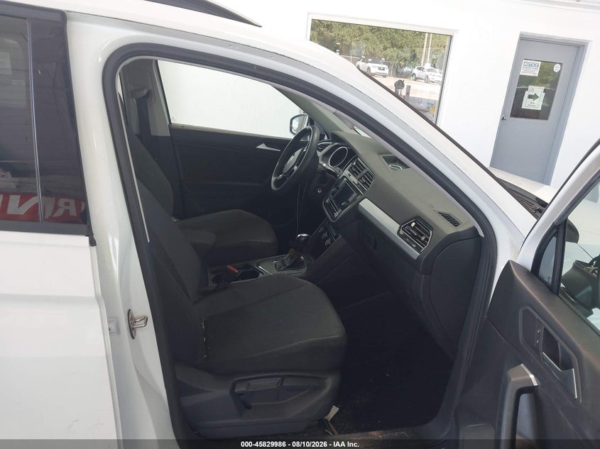 2019 Volkswagen Tiguan VIN 3VV1B7AX1KM080977 IAAI salvage auction — RIGHT FRONT, Wait Title, sold $3,625 on 2026-09-09 (photo 5)