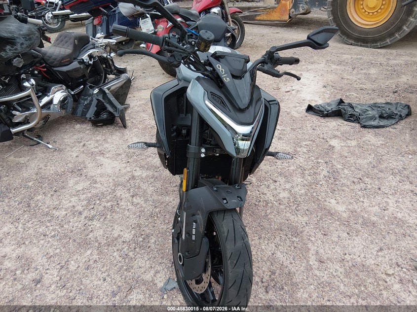 2026 Cf moto 675snk VIN LCEPEVLR3T6000891 IAAI salvage auction — FRONT END, Clear Claim Paid (Wisconsin), sold $1,400 on 2026-09-23 (photo 5)