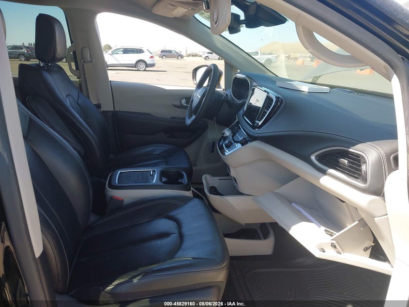 2022 Chrysler Pacifica VIN 2C4RC1L73NR207511 IAAI salvage auction — UNDERCARRIAGE, Salvage Title, sold $8,700 on 2026-08-20 (photo 5)