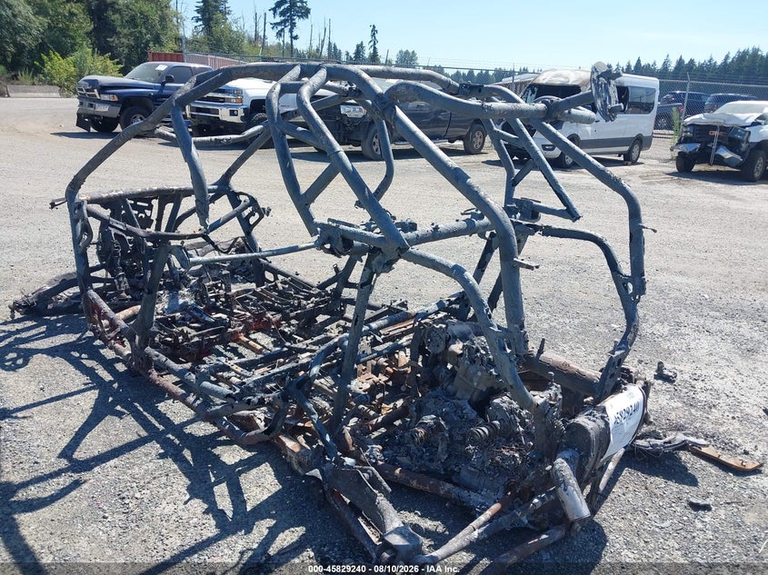 2023 Polaris Rzr VIN 3NSG4C92XPG322593 IAAI salvage auction — TOTAL BURN, Wait Title, sold $25 on 2026-09-02 (photo 3)
