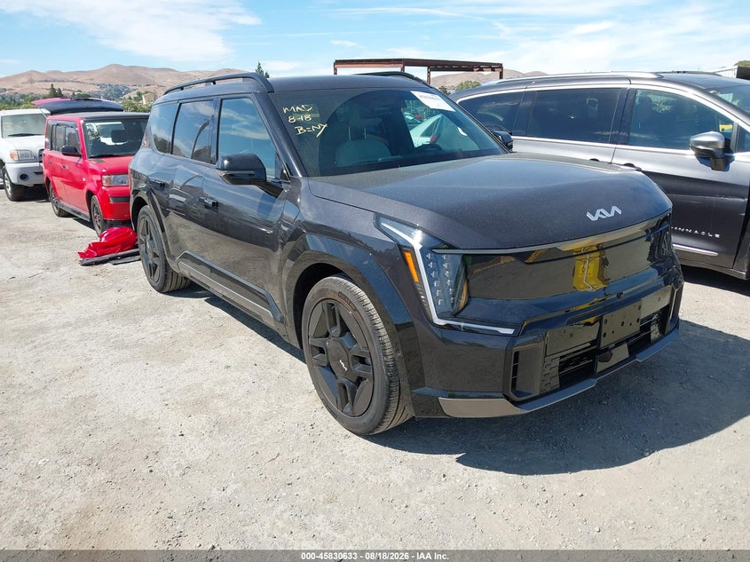 2026 Kia Ev9 VIN 5XYAEFS54TG016900 IAAI salvage auction — REAR END, Wait Title, sold $28,650 on 2026-09-24 (photo 1)