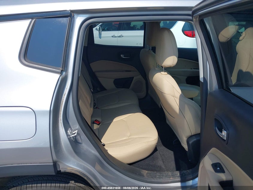 2018 Jeep Compass VIN 3C4NJDAB6JT392299 IAAI salvage auction — NORMAL WEAR, SF97 (Oregon), sold $11,350 on 2026-08-26 (photo 8)