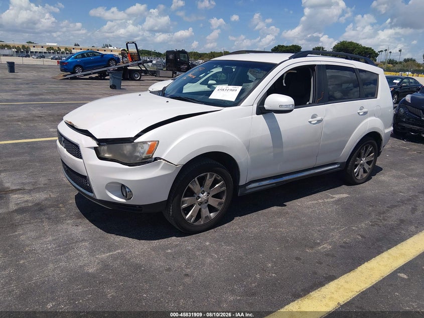 2011 Mitsubishi Outlander VIN JA4JT3AW3BU007305 IAAI salvage auction — FRONT END, Rebuildable (Florida), sold $425 on 2026-08-21 (photo 2)