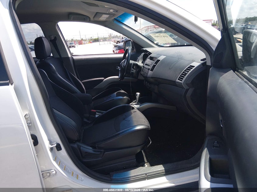 2011 Mitsubishi Outlander VIN JA4JT3AW3BU007305 IAAI salvage auction — FRONT END, Rebuildable (Florida), sold $425 on 2026-08-21 (photo 5)