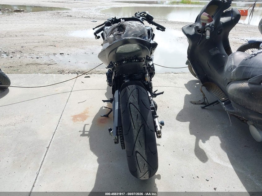 2020 Suzuki Gsx-s VIN JS1C533B5L7100498 IAAI salvage auction — ALL OVER, Wait Title, sold $875 on 2026-09-08 (photo 6)