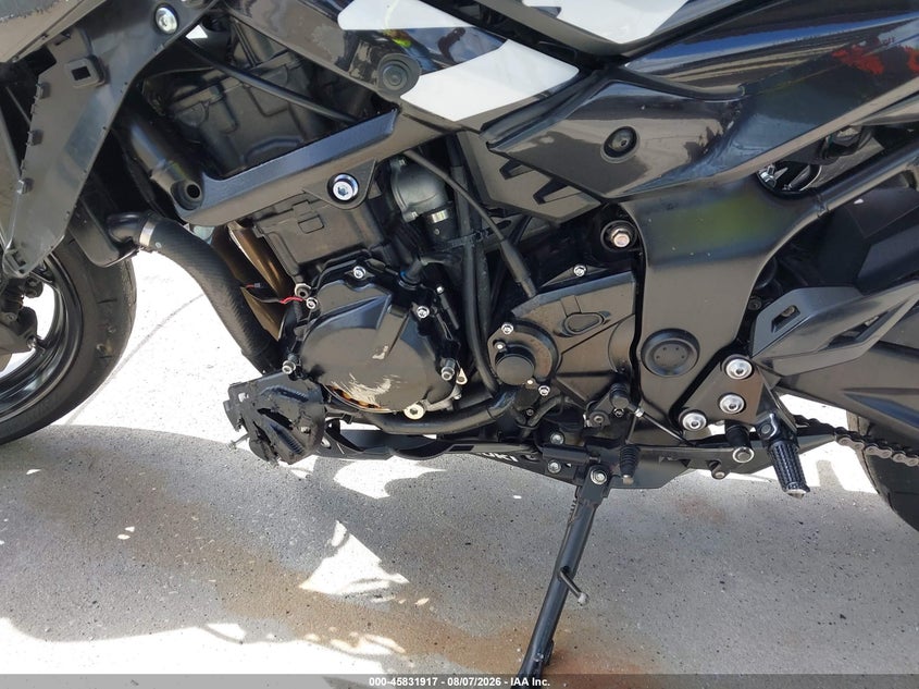 2020 Suzuki Gsx-s VIN JS1C533B5L7100498 IAAI salvage auction — ALL OVER, Wait Title, sold $875 on 2026-09-08 (photo 9)
