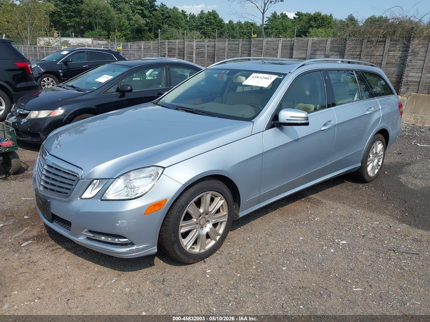 2013 Mercedes-benz E-klasse VIN WDDHH8JBXDA728151 IAAI salvage auction — NORMAL WEAR, Clear (Massachusetts), sold $6,550 on 2026-08-14 (photo 2)