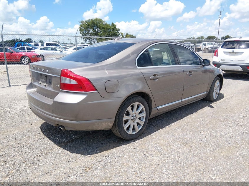 2010 Volvo S80 VIN YV1982AS4A1115895 IAAI salvage auction — NORMAL WEAR, Clear (Louisiana), sold $200 on 2026-08-19 (photo 4)